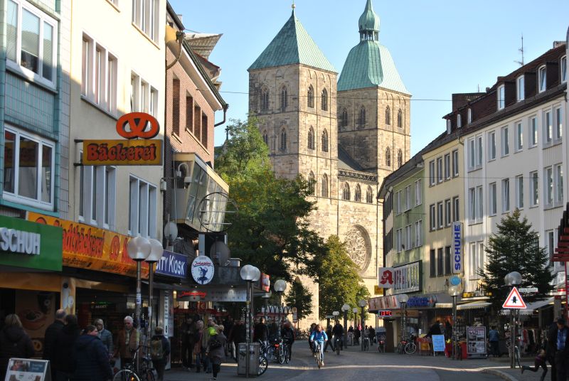 Von Kaufhaus bis zum Fachgeschäft: Johannisstraße und ...