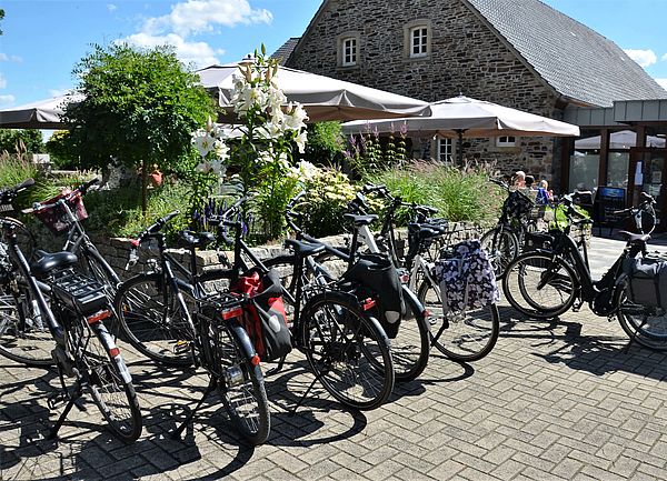 Radlerrast am Hofcafé Liesel und Lotte auf Hof Gösling in Osnabrück-Pye