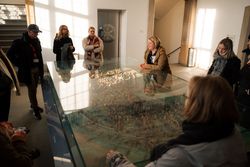 Stadtführung am historischen Modell der Osnabrücker Altstadt
