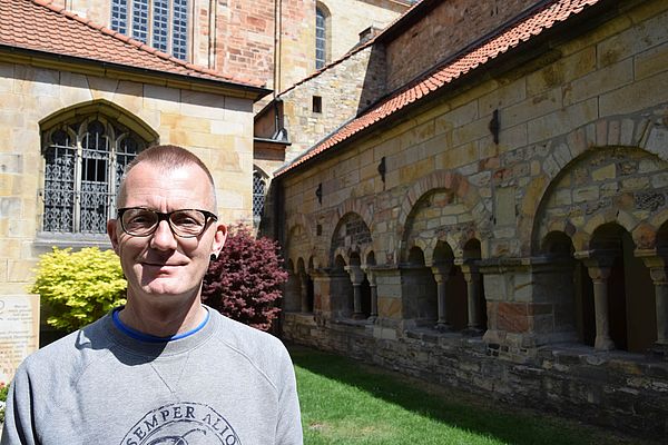 Auch mitten in Osnabrück kann man ein Natur-Erlebnis haben, zum Beispiel im Kreuzgang vom Dom St. Peter