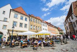 Osnabrücker Altstadt mit Café am Markt