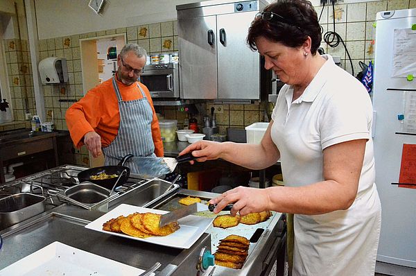 Regionale Küche im Osnabrücker Land: Jeden Donnerstag von Oktober bis Ostern wird beim Landhotel Bergwirt Pöhler in Bad Essen das Pickert essen zelebriert. 